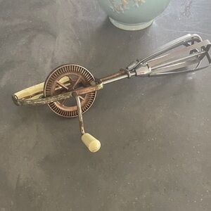 Vintage Hand-Crank Egg Beater - Cream Handle, Silver & Copper Gear